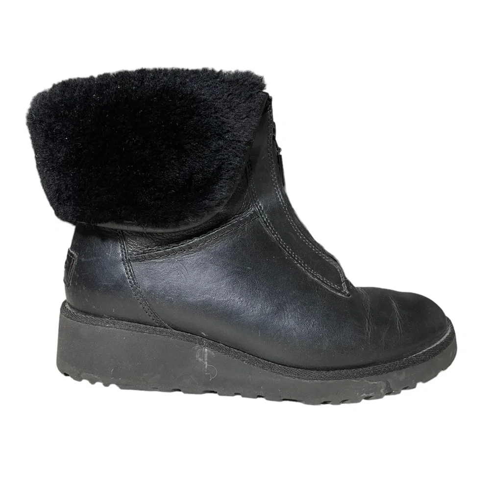 UGG Leather Shearling Boots 4 Foldover F20016E Black 10124 Winter Ankle Bootie
